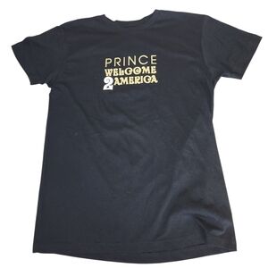 Hot Topic style Prince Welcome 2 America band graphic t-shirt color black size M